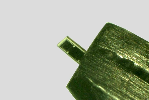Ultra-thin glass substrate thin-film thermistor sensors